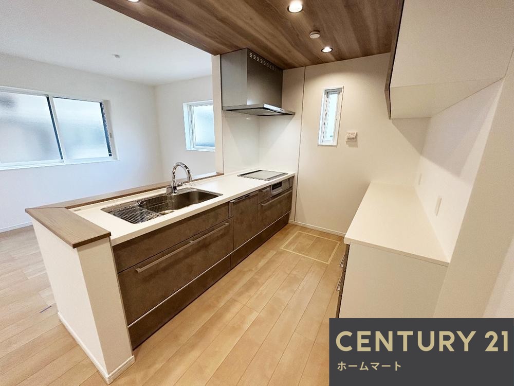 新築戸建 一戸建て堺市西区浜寺諏訪森町西 全１邸 一戸建ての詳細情報 大阪府堺市西区浜寺諏訪森町西４ 写真4 センチュリー21ホームマート