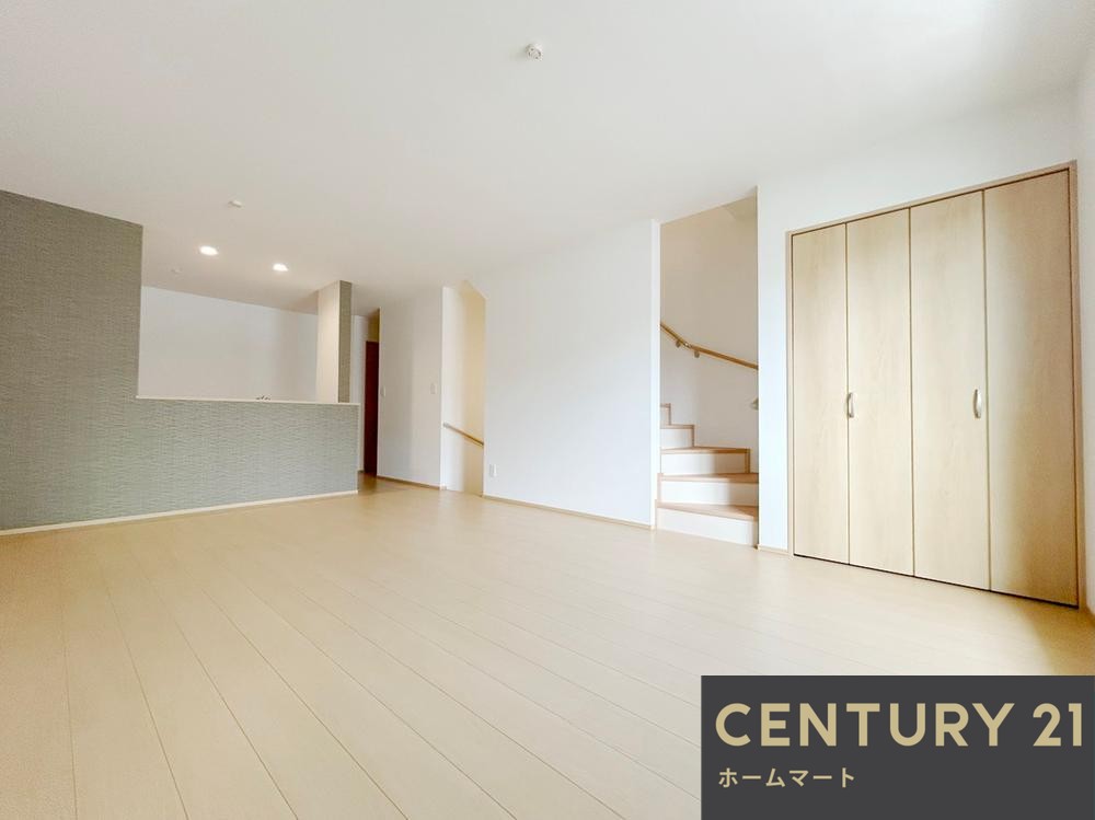 新築戸建 一戸建て高槻市昭和台町 全4邸 一戸建ての詳細情報 大阪府高槻市昭和台町２ 写真3 センチュリー21ホームマート