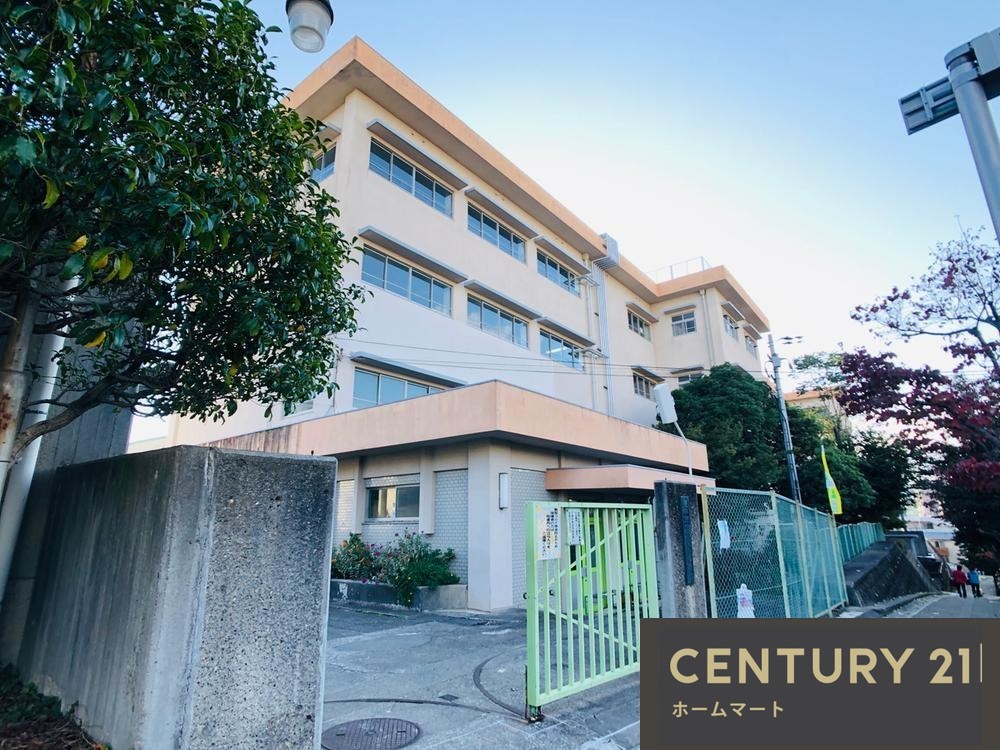 新築戸建 NEW一戸建て待兼山町（柴原阪大前駅） 6399万円・6499万円の詳細情報 大阪府豊中市待兼山町 写真13 センチュリー21ホームマート