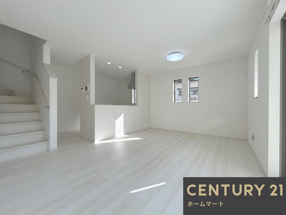 新築戸建 一戸建てHeartful - Town 神戸市北区鈴蘭台西町 全１邸の詳細情報 兵庫県神戸市北区鈴蘭台西町３ 写真4 センチュリー21ホームマート