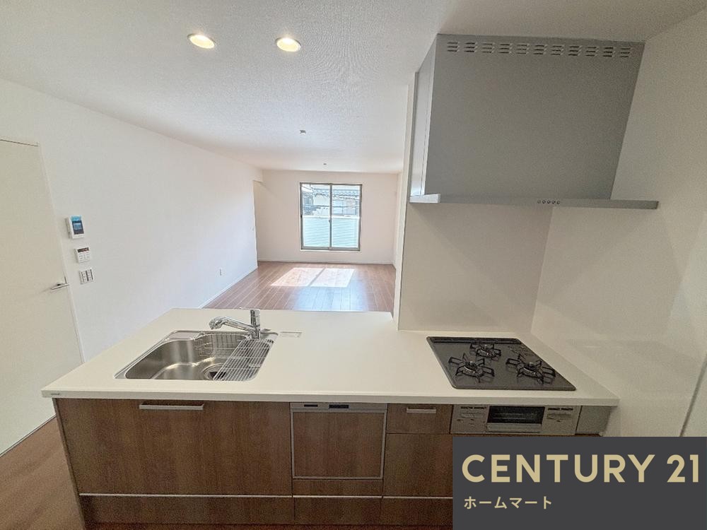 新築戸建 一戸建て西冠３（高槻市駅） 4298万円の詳細情報 大阪府高槻市西冠３ 写真4 センチュリー21ホームマート