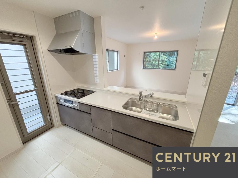 新築戸建 一戸建て枚方市楠葉野田３丁目 全４邸 一戸建ての詳細情報 大阪府枚方市楠葉野田３ 写真4 センチュリー21ホームマート