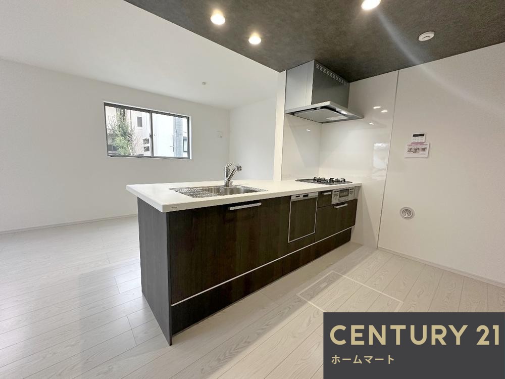 新築戸建 一戸建て東豊中町３（千里中央駅） 6298万円の詳細情報 大阪府豊中市東豊中町３ 写真4 センチュリー21ホームマート